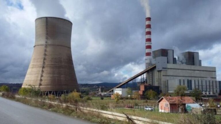 auto_1998-kek-u-ndalon-prodhimin-e-energjise-nga-nje-njesi-e-termocentralit-kosova-a-600x3601720004437