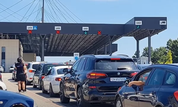 Pritje-te-gjata-per-te-dale-nga-Merdar-kjo-eshte-gjendja-ne-pikat-kufitare-Insajderi.org_-600x360