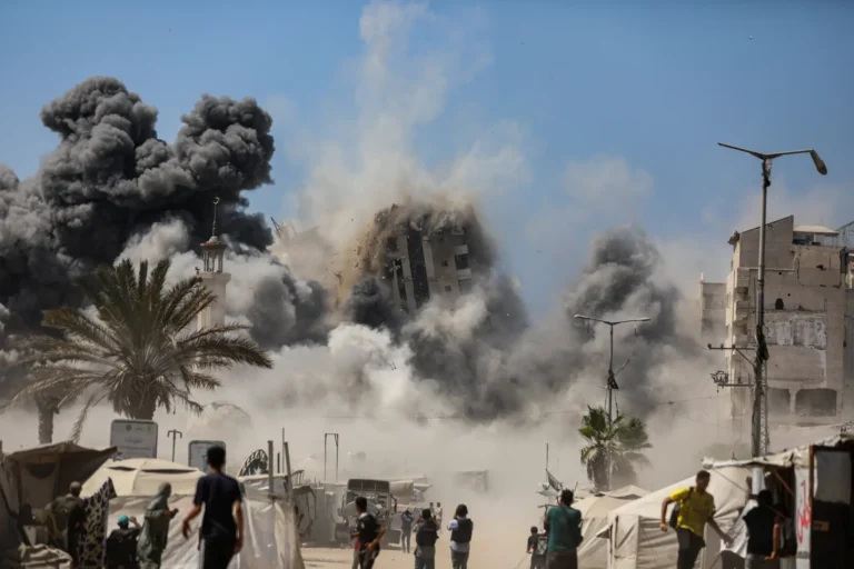 2025-amid-war-israel-hamas-110773036.jpg