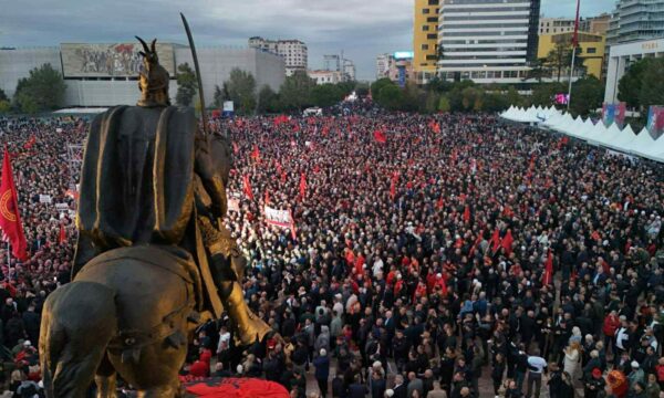 49999f9e-e548-4c83-b40d-0b882d8132af-600x360