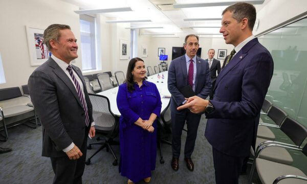 G347CWbXIAA-DYB-600x360