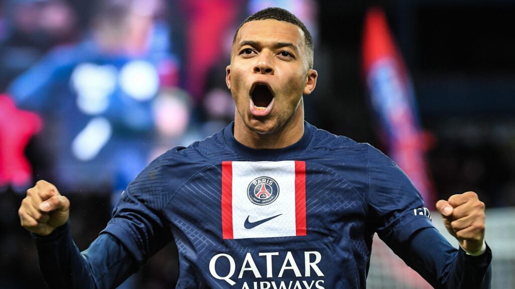 Kylian-Mbappe-PSG-F365-17